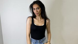 ShaniZwick Cam