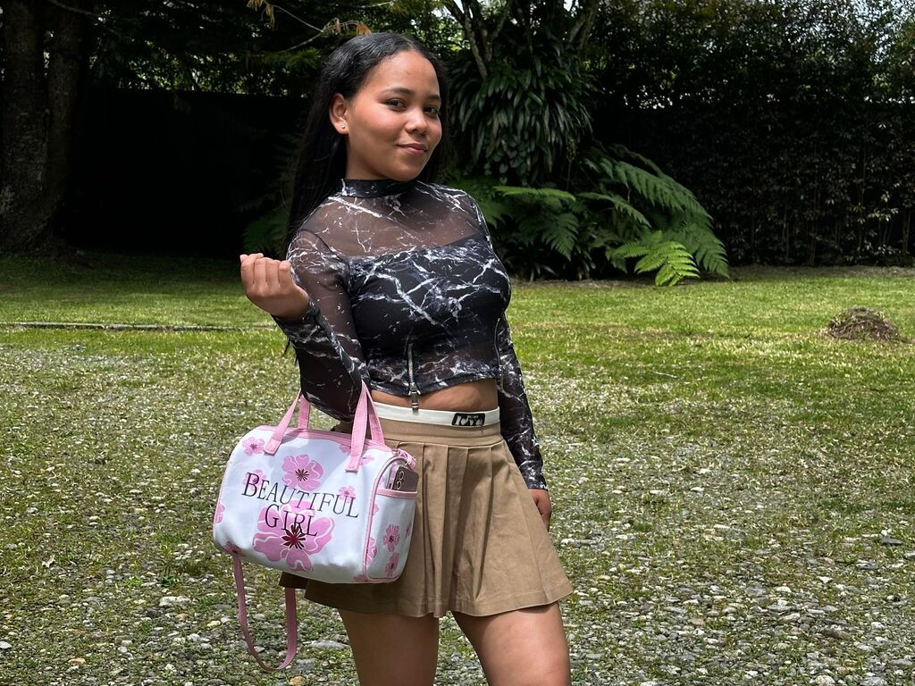 ShopiaGuzman Nude