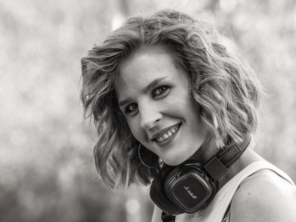 SilverAmos LiveJasmin