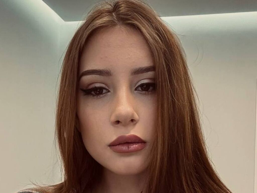 SimoneHok LiveJasmin