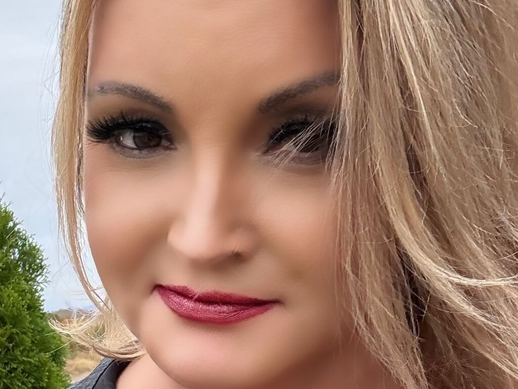 SofieSaville LiveJasmin