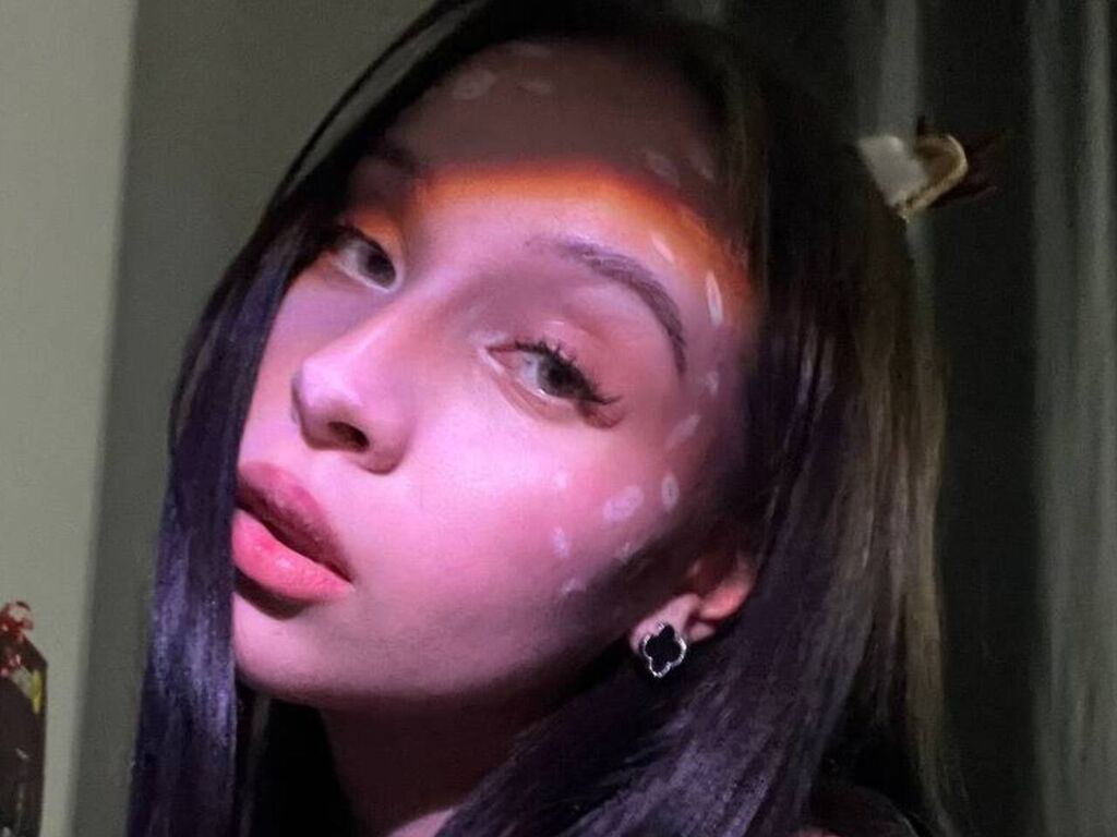 SoftyMoon LiveJasmin