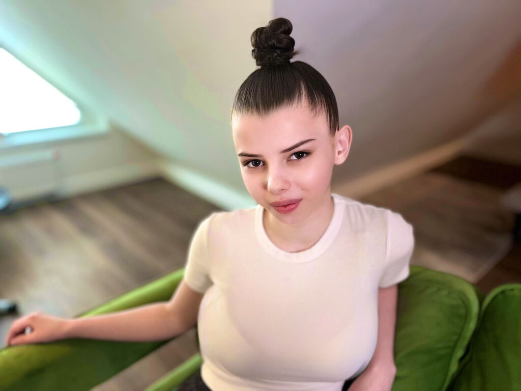 SonyaSuns LiveJasmin