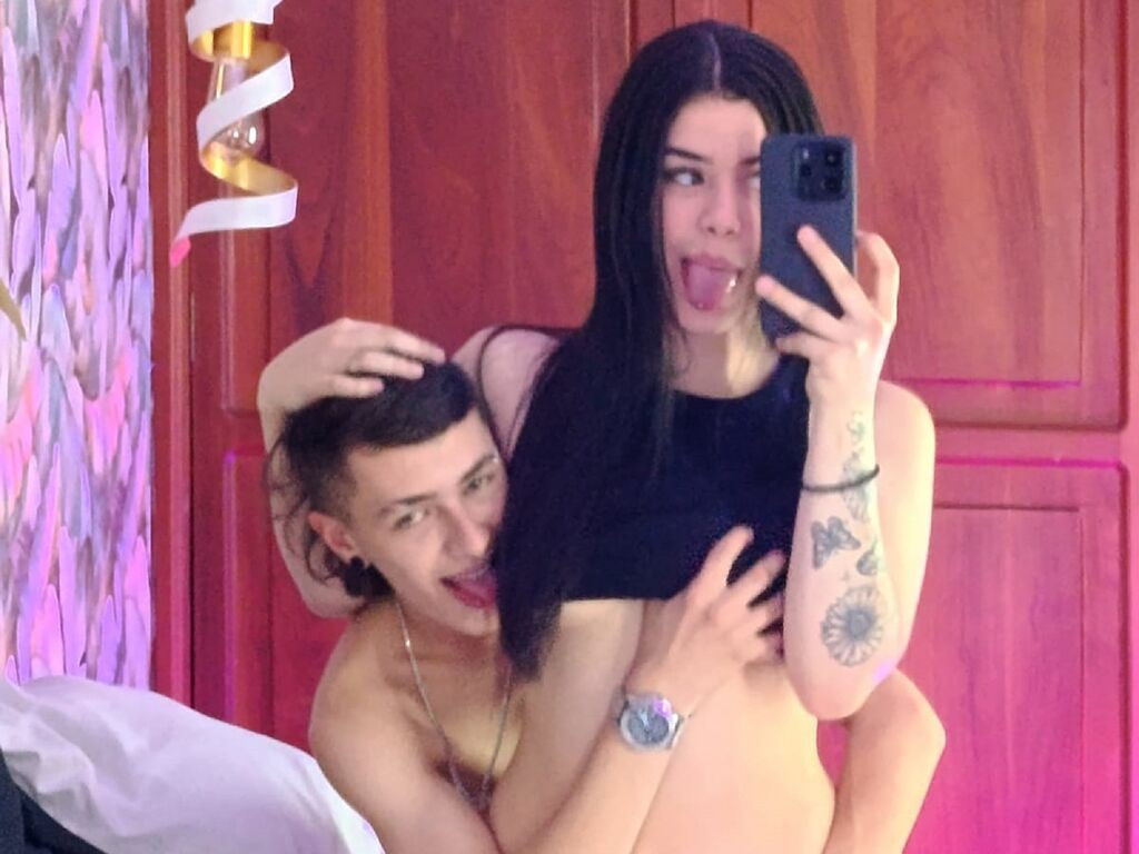 SophieAndEsteban LiveJasmin