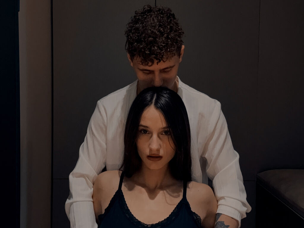 SophieAndTyler LiveJasmin