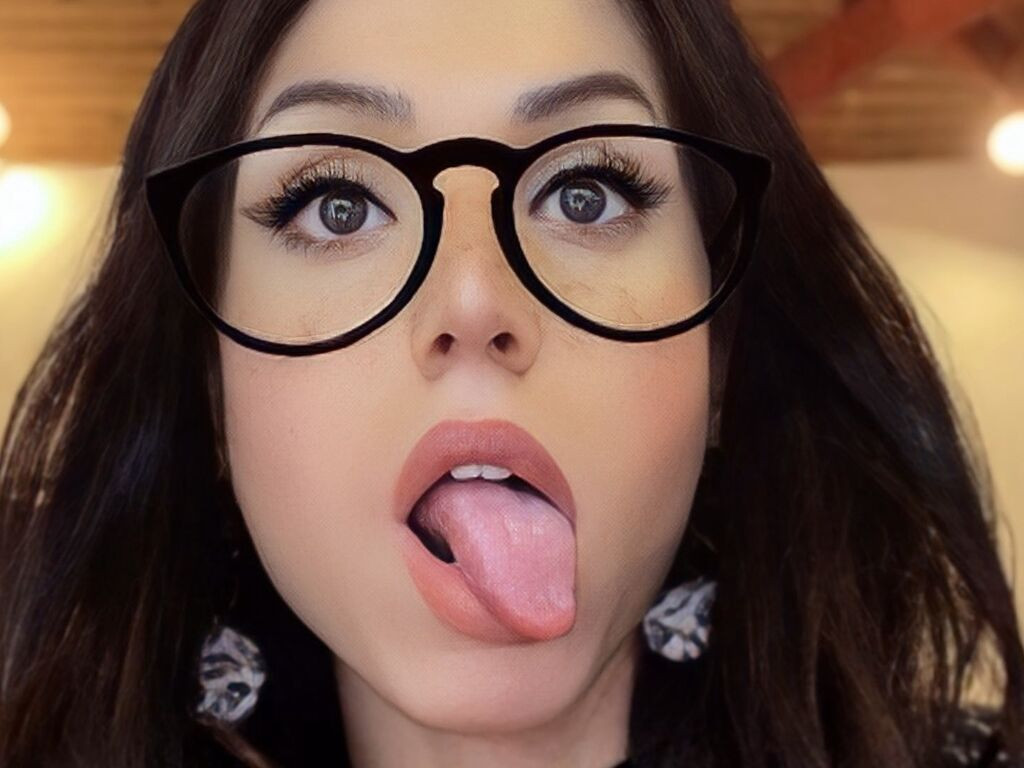 SophieCristal LiveJasmin