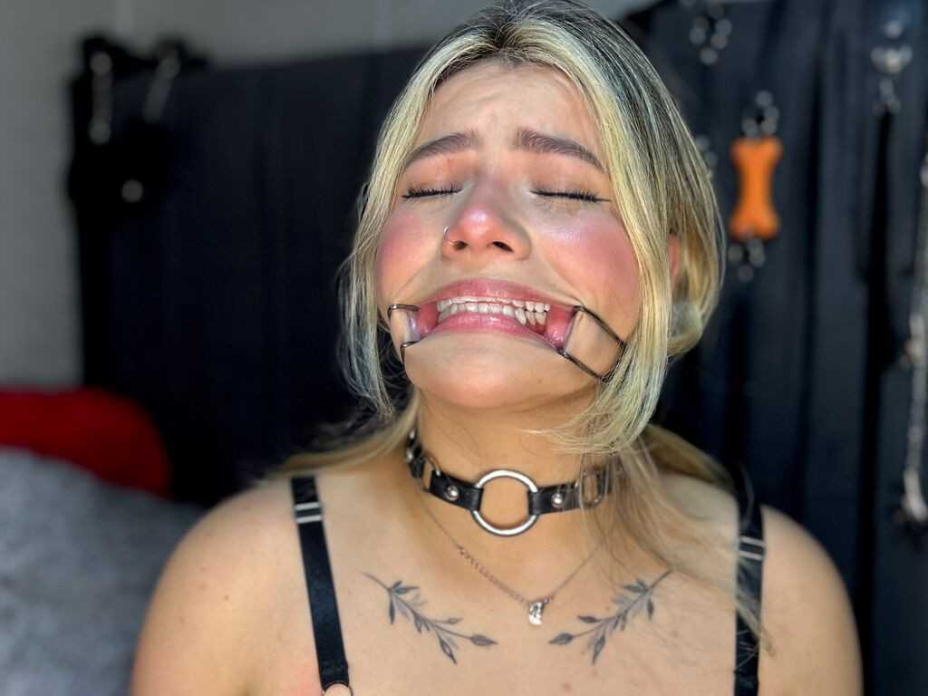 SophieNicholson LiveJasmin