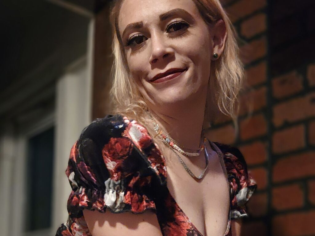 SundayJane LiveJasmin