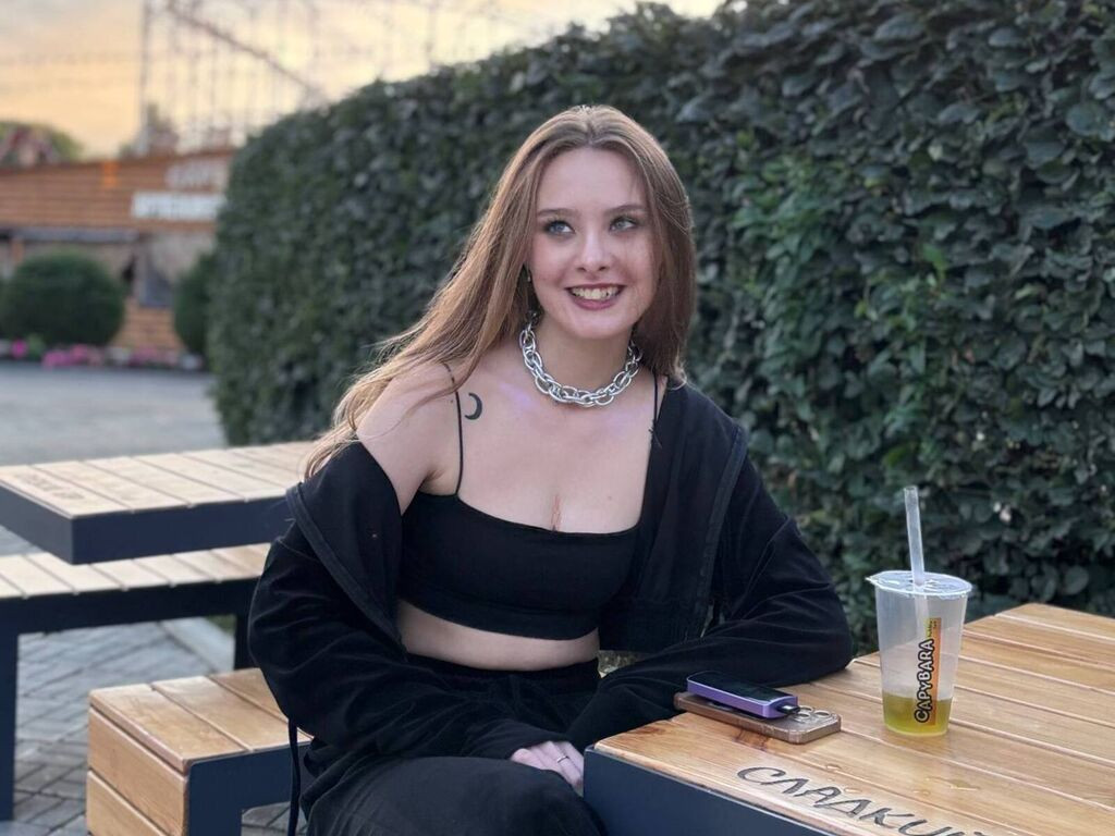 SuzieSmith LiveJasmin