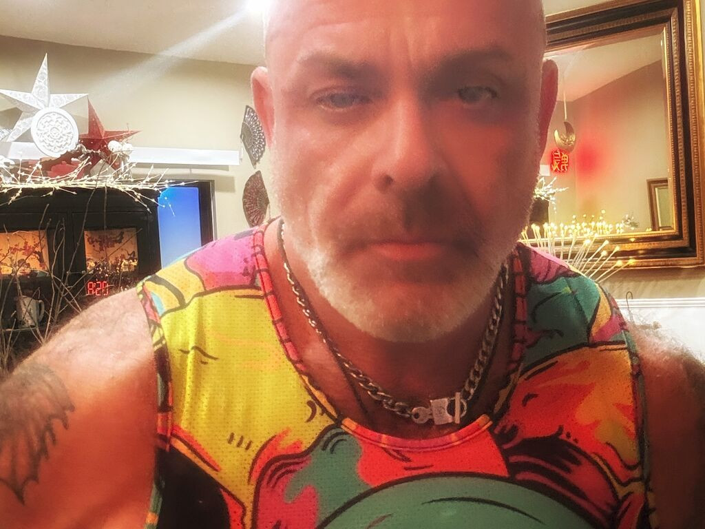 ThickSIlverBear Desnudo