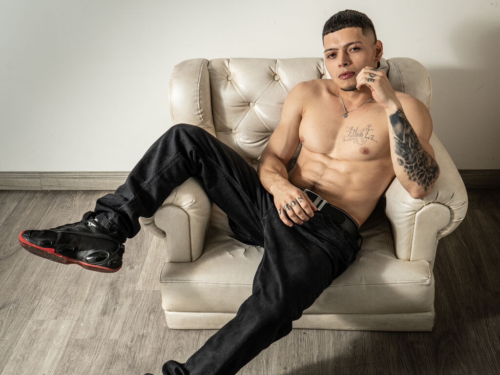 ThomasLewis LiveJasmin