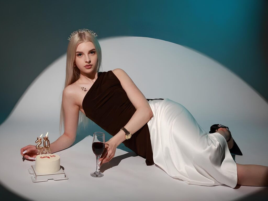 TiffanyPeach LiveJasmin