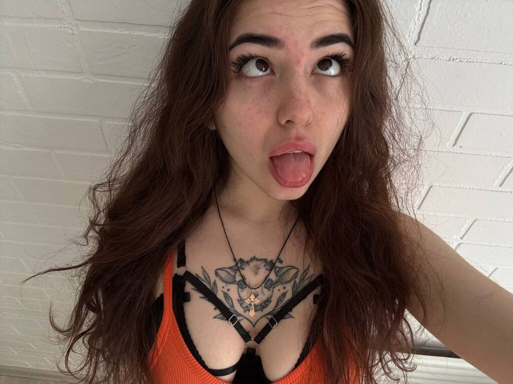 TishWeaber Nude