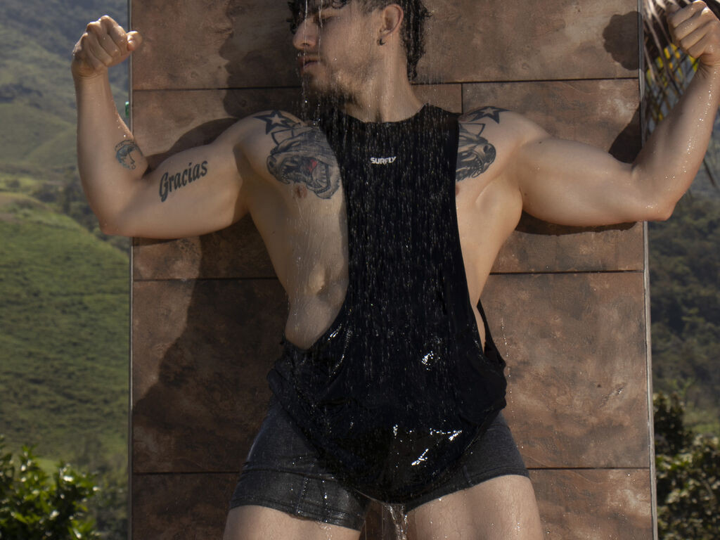 TomasHowards Nude