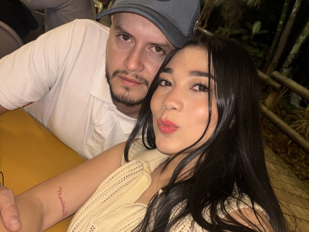 TravisAndAdell LiveJasmin
