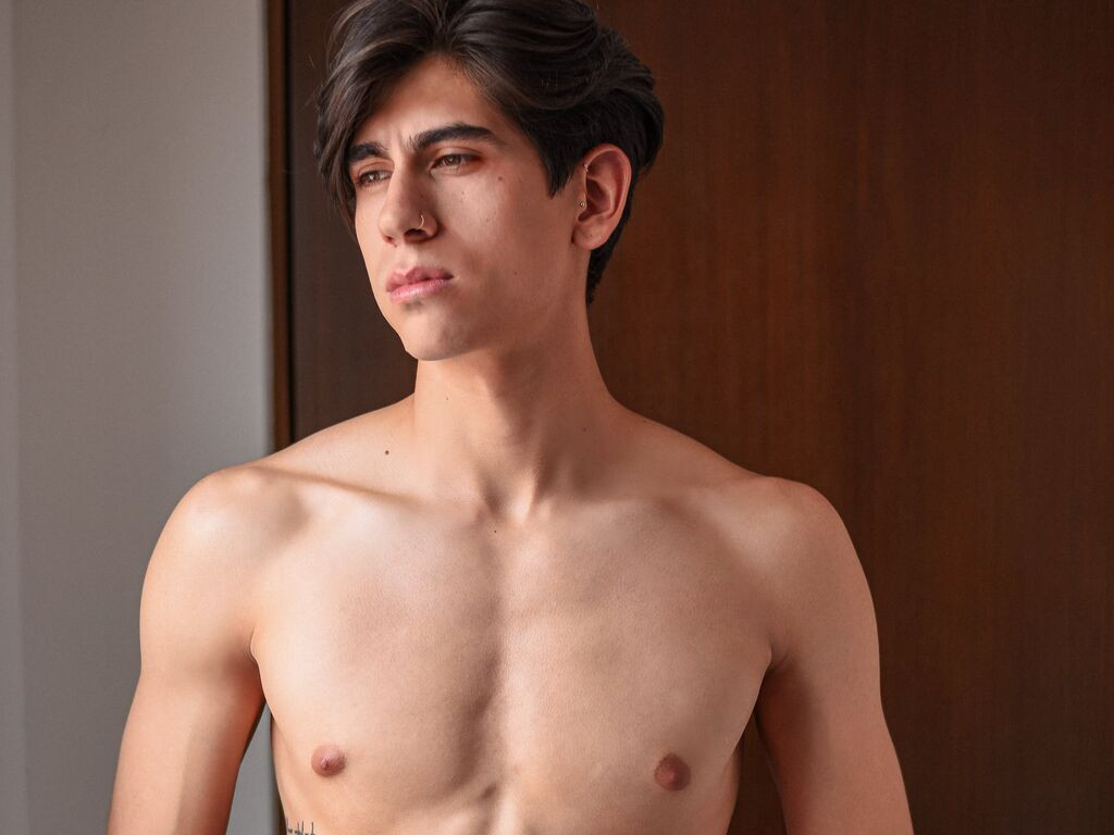TravisThunder LiveJasmin