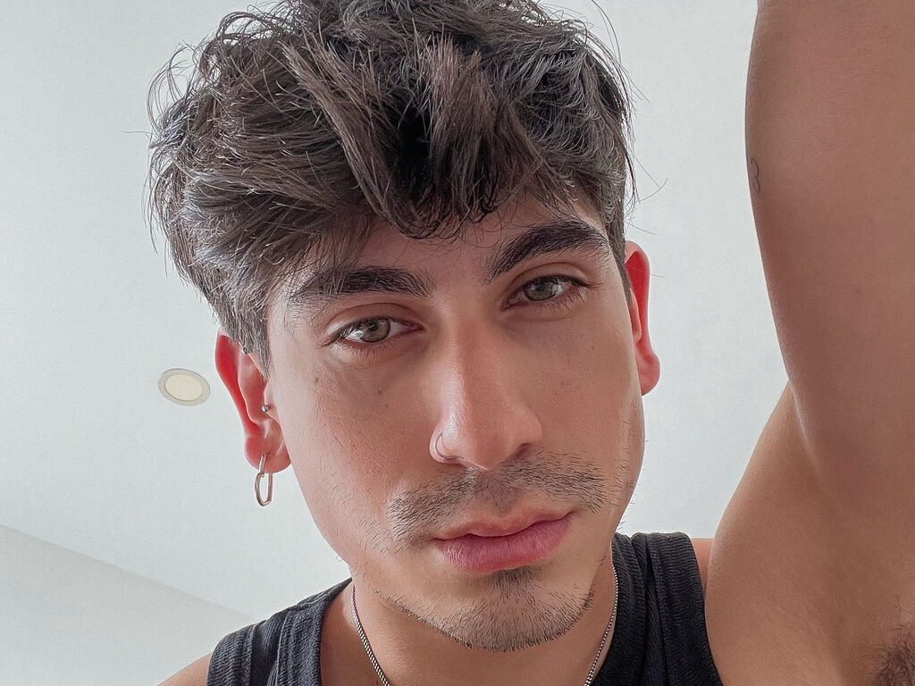 TravisThunder Desnudo