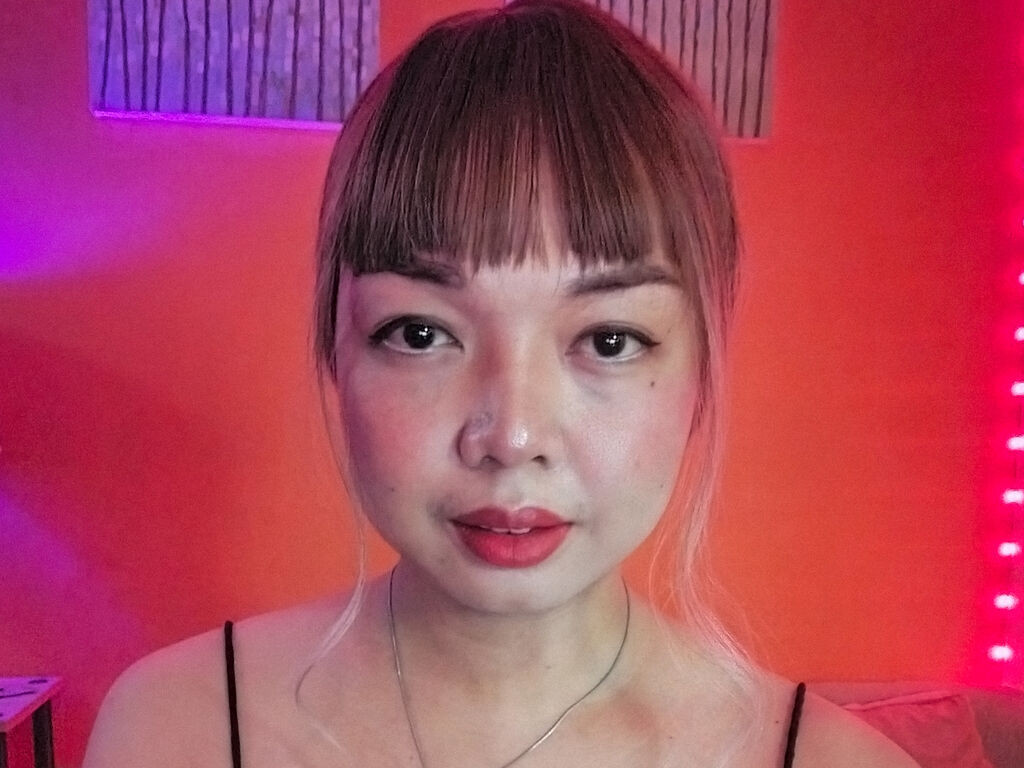 TriciaMogn LiveJasmin