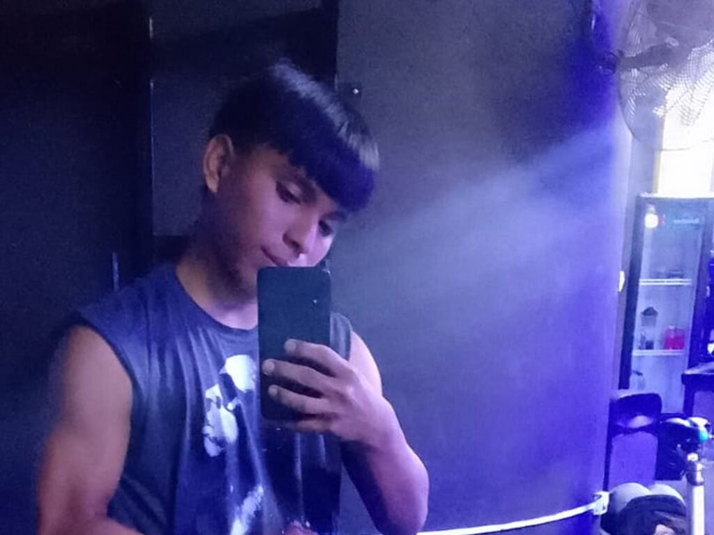 TylerNavas LiveJasmin