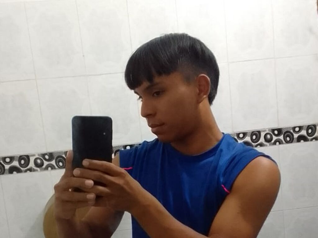 TylerNavas Desnudo
