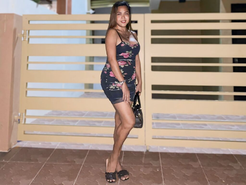 TyraSalsalita LiveJasmin