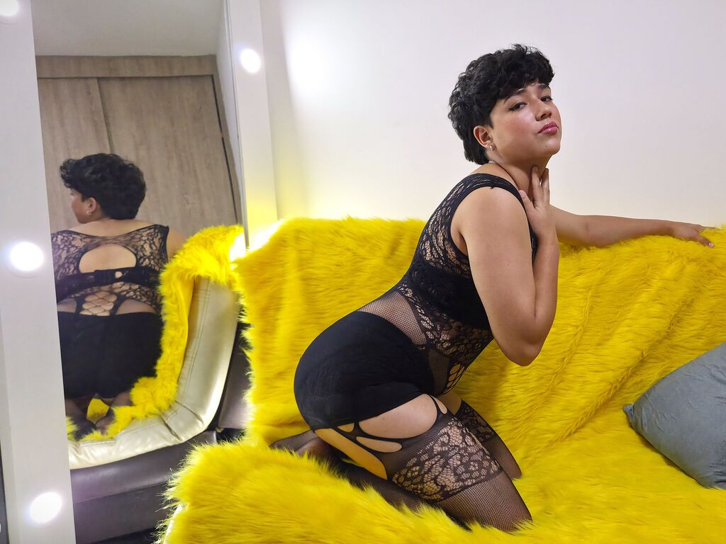 ValenRoman LiveJasmin