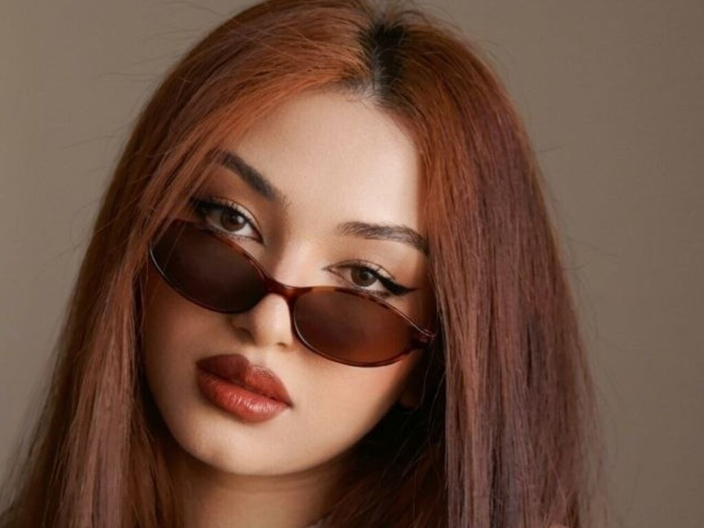 ValeriaHosang LiveJasmin