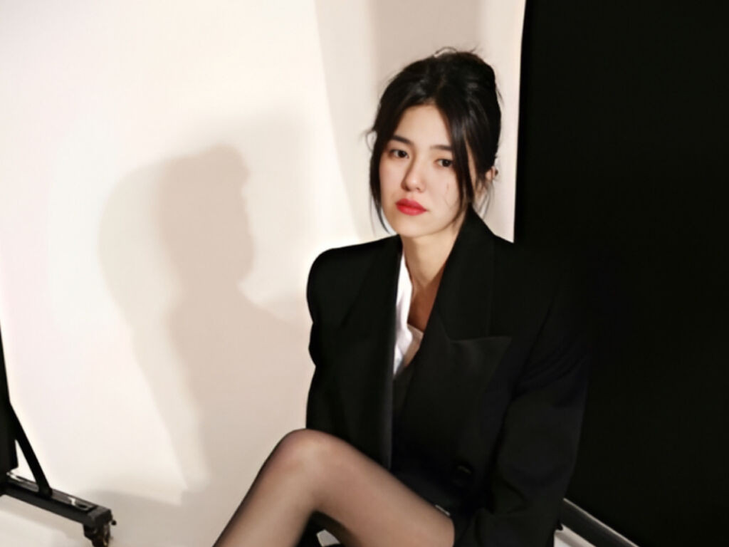 VeronaFieldhouse Nude