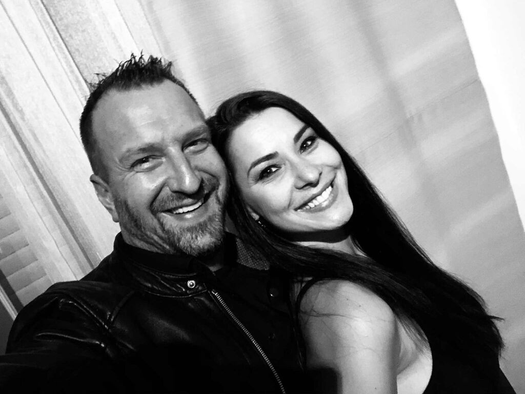 VikiZsolt LiveJasmin