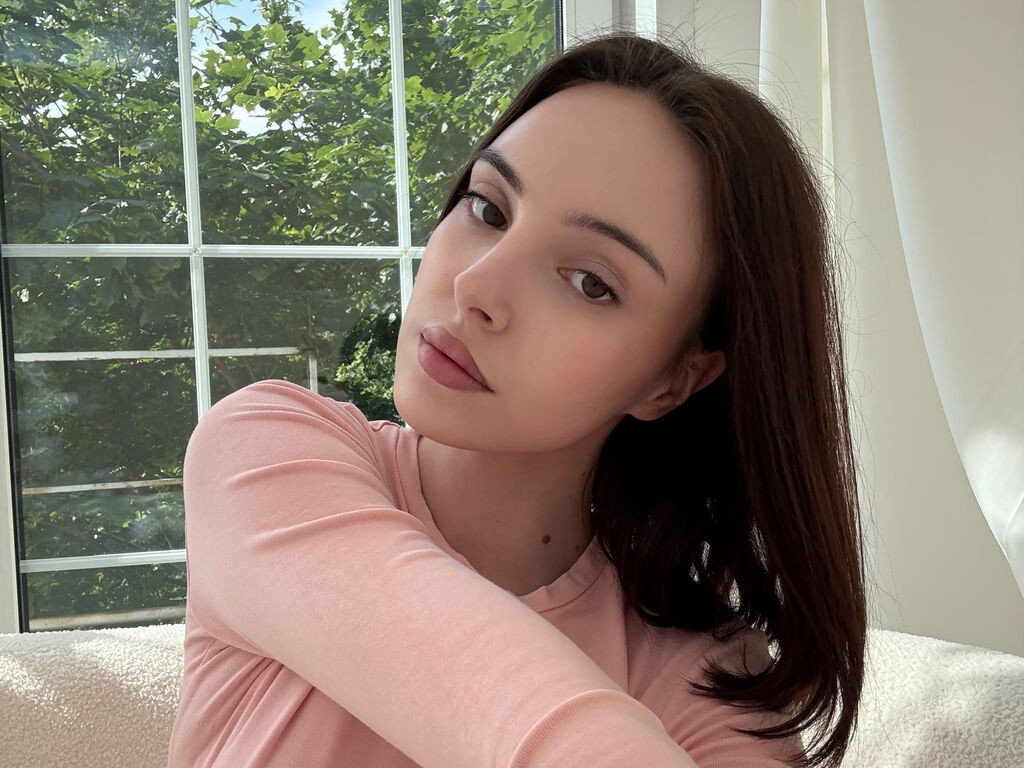 VireyaVell LiveJasmin