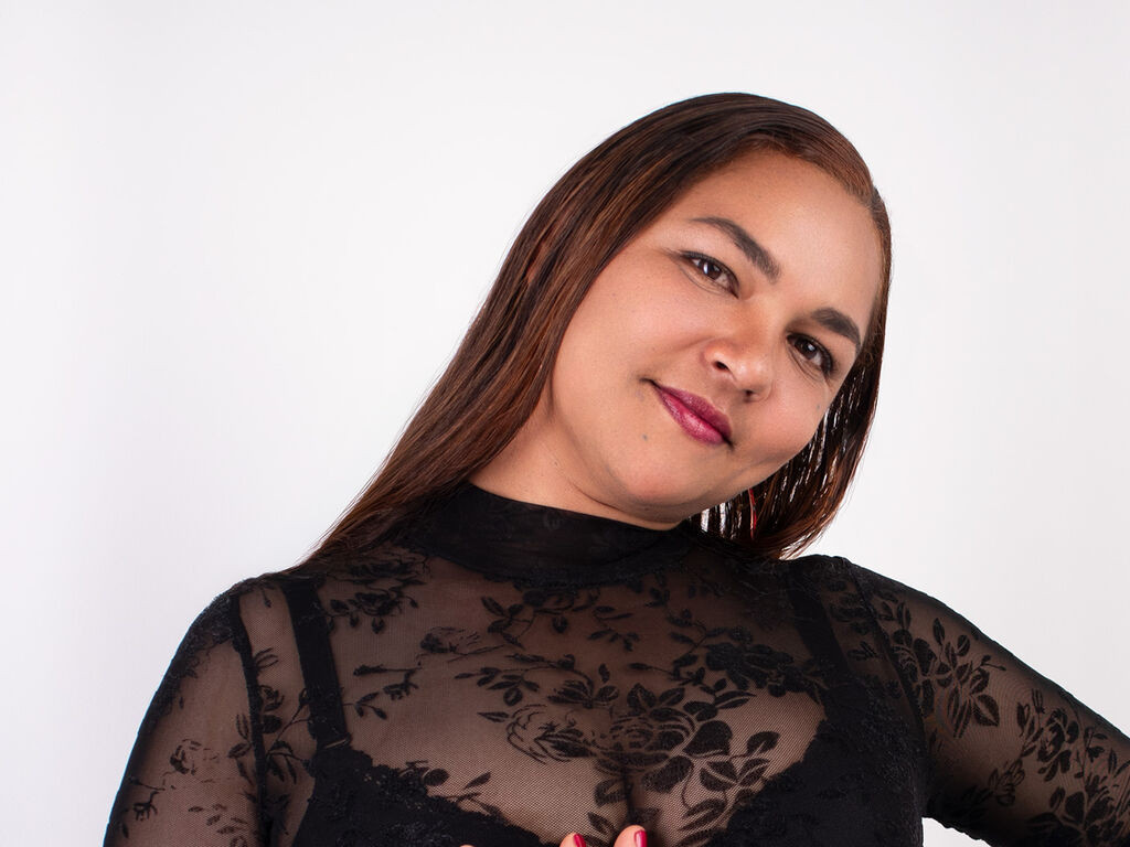 VivianMoreau LiveJasmin