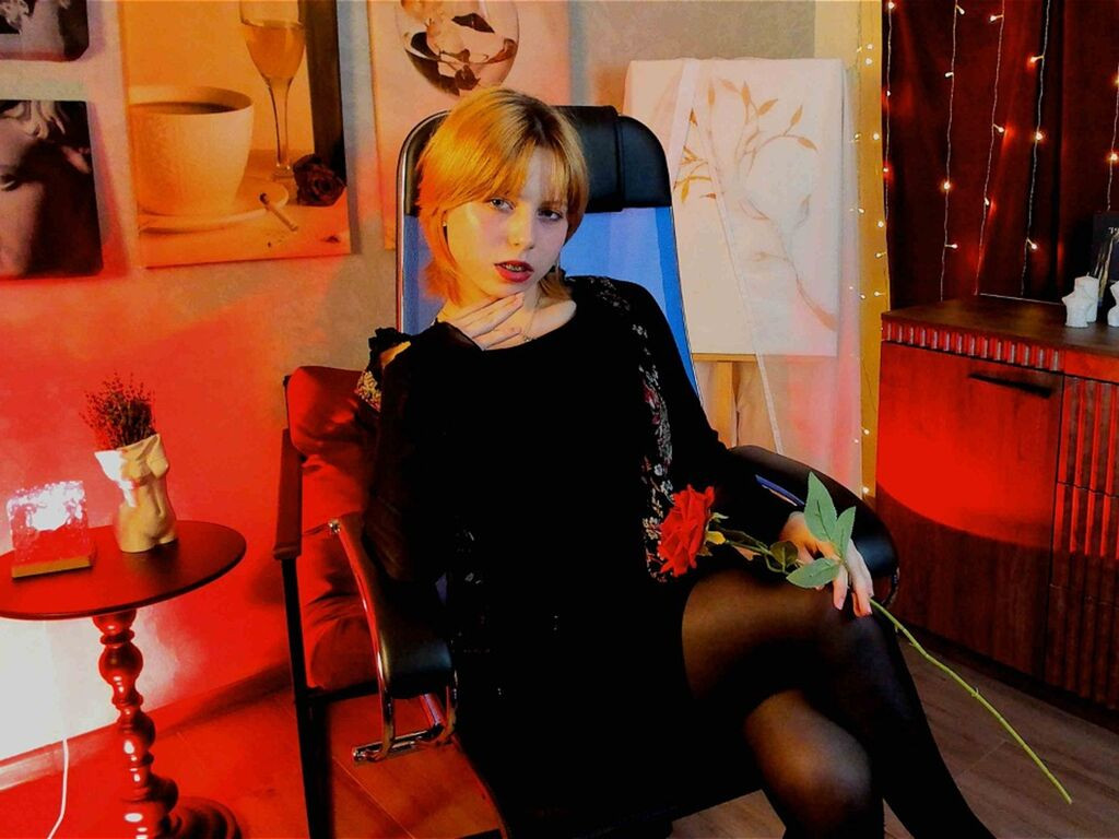 VivienneHebert LiveJasmin