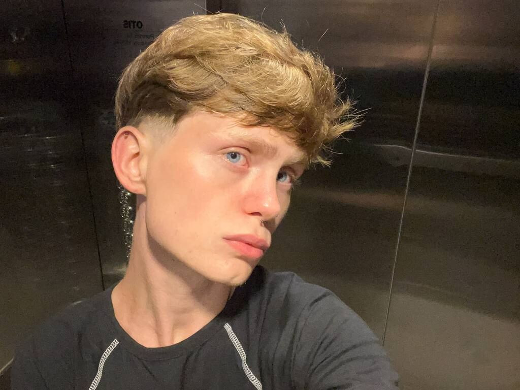 VladCharm LiveJasmin