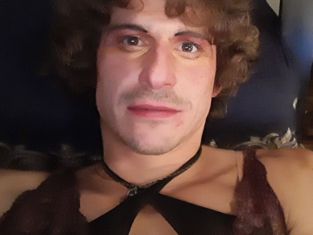 Willingly LiveJasmin