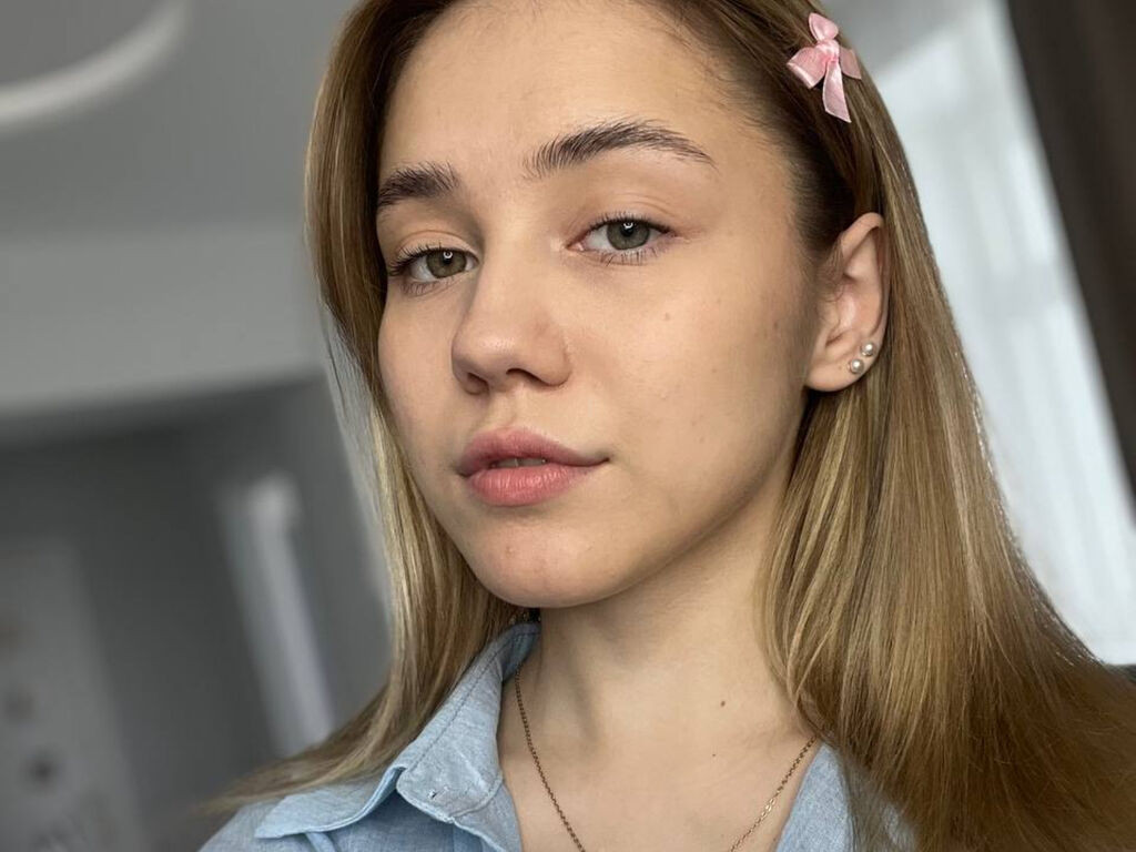 WinnifredKash LiveJasmin