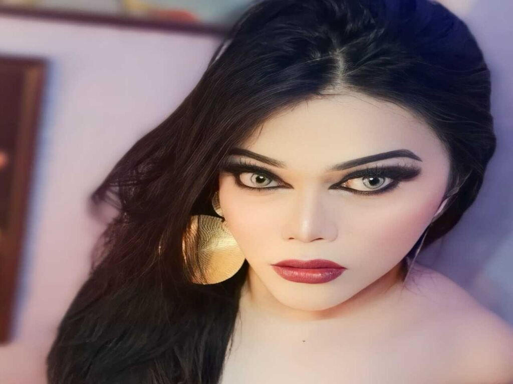YannieGarcia Nude