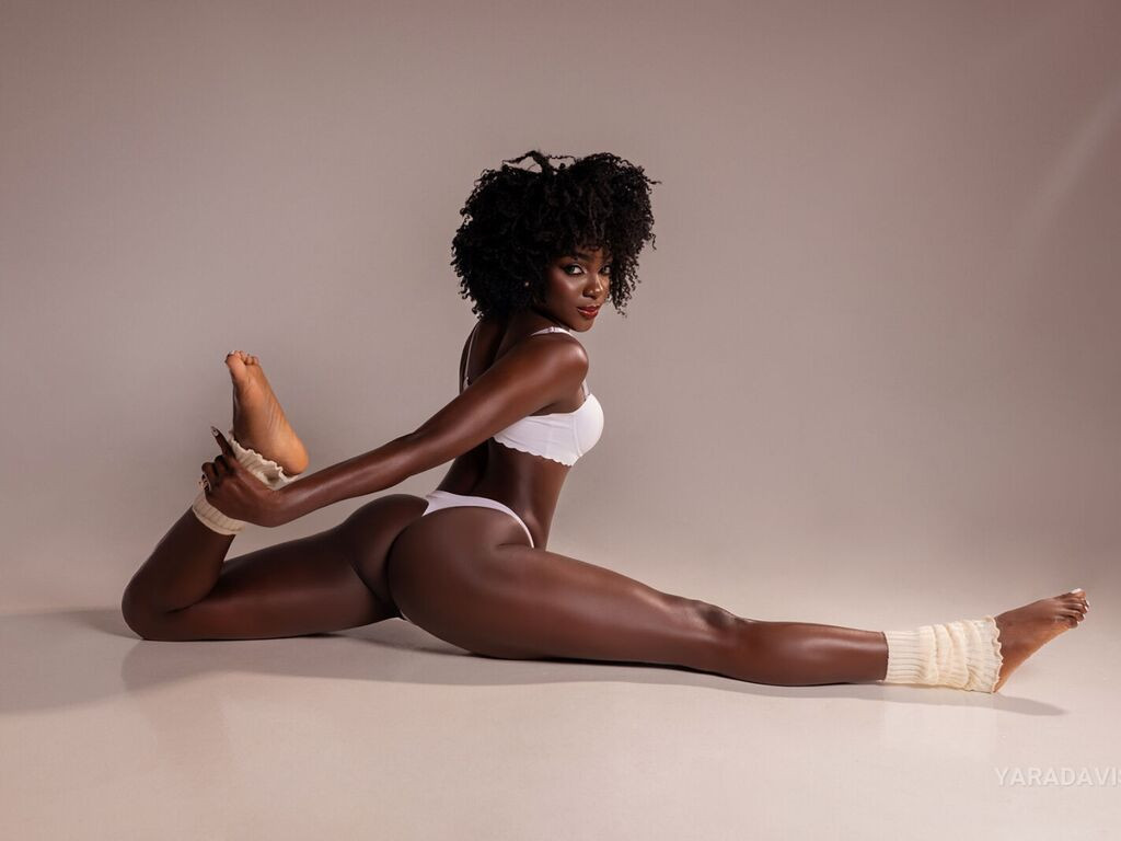 YaraDavis LiveJasmin