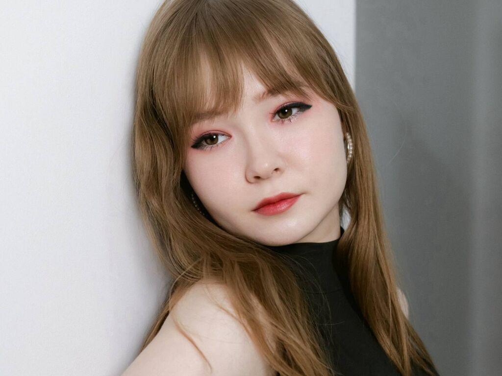 YourTanomi LiveJasmin