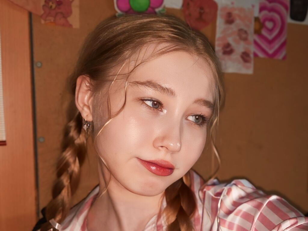 YvetteBettle LiveJasmin