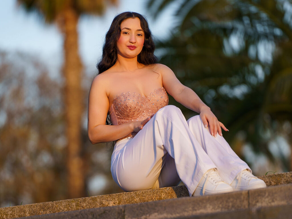 ZamphyraNight LiveJasmin
