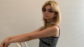ZoeCrichton Cam