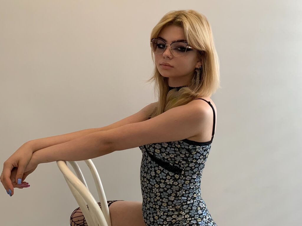ZoeCrichton LiveJasmin