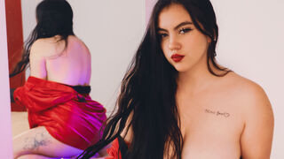ZoeMusk Cam